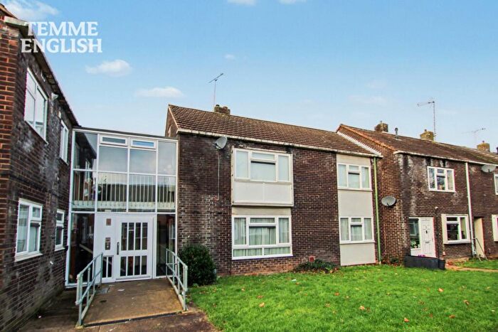 1 Bedroom Flat For Sale In Fauners, Basildon, SS16