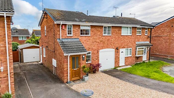 2 Bedroom Town House For Sale In Fallow Court, Worksop, S81