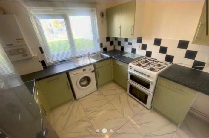 2 Bedroom Flat To Rent In Chatsworth Road, Stratford, London, United Kingdom, E15