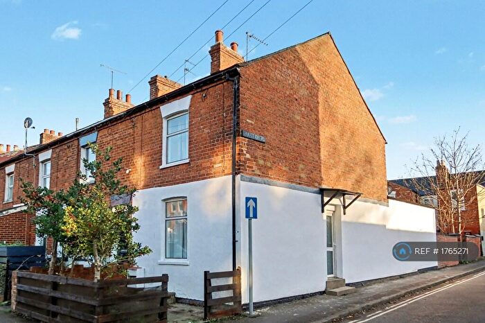 3 Bedroom Semi-Detached House To Rent In Junction Road, Banbury, OX16