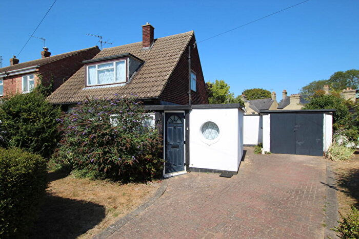 3 Bedroom House To Rent In Neale Close, Cambridge, CB1