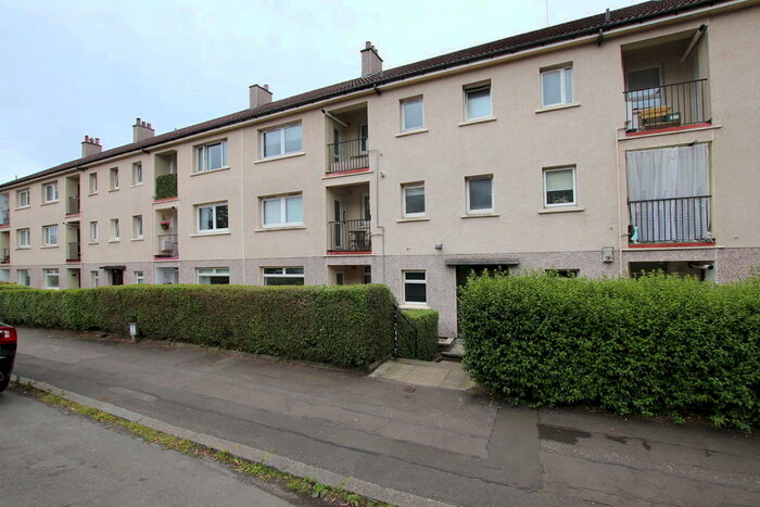 2 Bedroom Apartment To Rent In Wedderlea Drive, Cardonald, G52