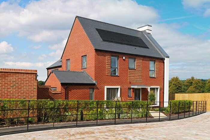 3 Bedroom Detached House For Sale In Oakwood Park, Oakley Lane, Wimborne, BH21