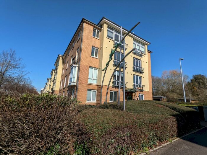 2 Bedroom Flat To Rent In Livorno House, Ffordd Garthorne, Cardiff, CF10