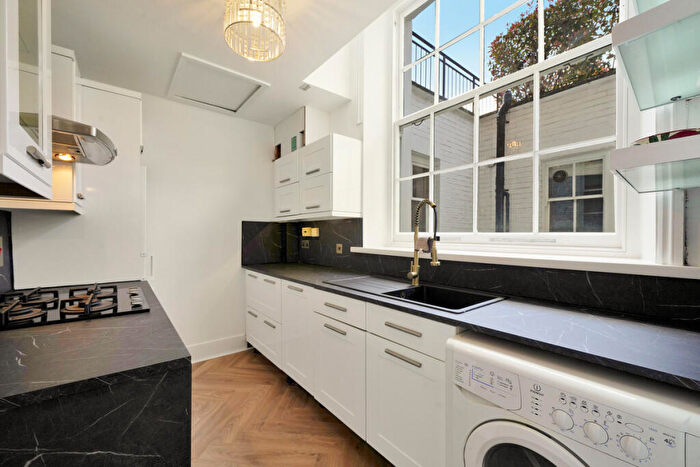 2 Bedroom Apartment To Rent In Dorset Square, London, NW1