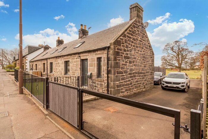 3 Bedroom Semi-Detached House For Sale In Main Street, Newton, Broxburn, EH52