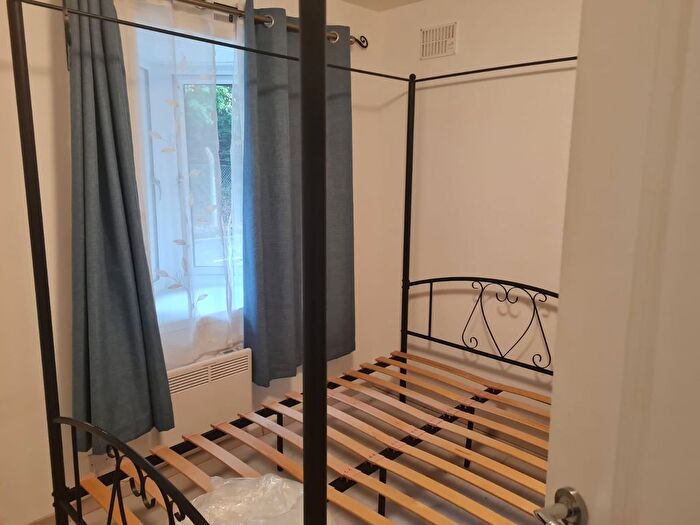 1 Bedroom Flat To Rent In Weavers Close, Isleworth, London, TW7