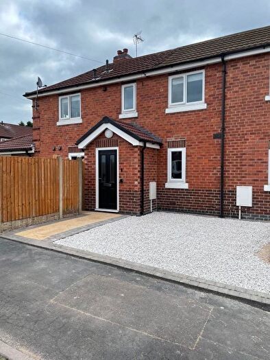 6 Bedroom Semi-Detached House To Rent In New Zealand Square, Derby, DE22