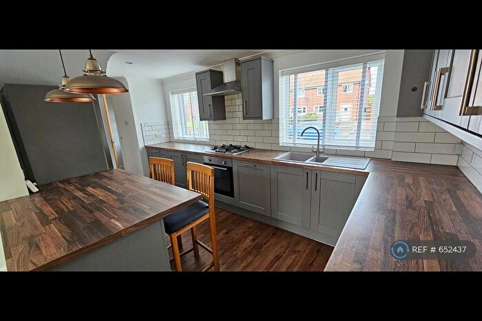 3 Bedroom Semi-Detached House To Rent In Dickens Road, Worksop, S81