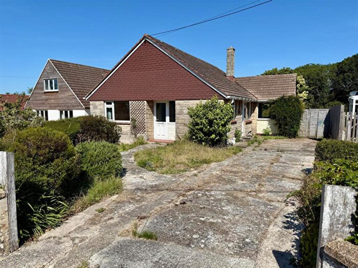 3 Bedroom Detached Bungalow For Sale In Pallance Road, Cowes, PO31