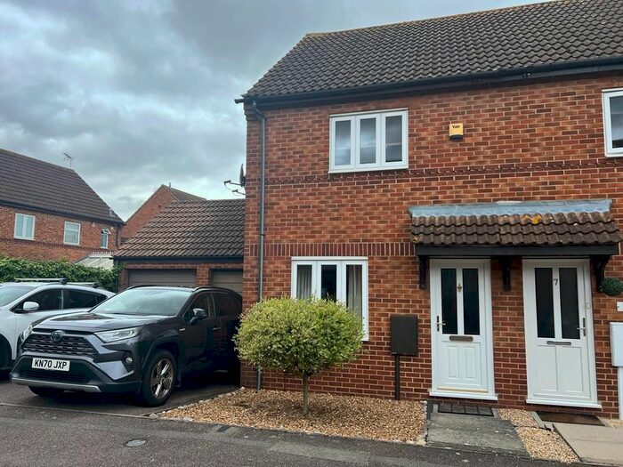 2 Bedroom Semi-Detached House To Rent In Tredington Grove, Caldecotte, Milton Keynes, MK7