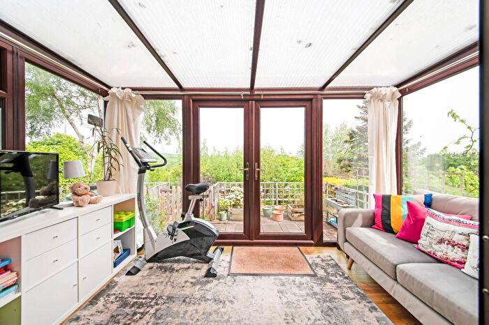 4 Bedroom Detached House For Sale In Vivien House, Spencer Street, Skelmanthorpe, HD8