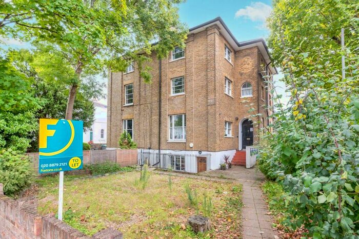 2 Bedroom Flat To Rent In Berrylands Road, Surbiton, KT5