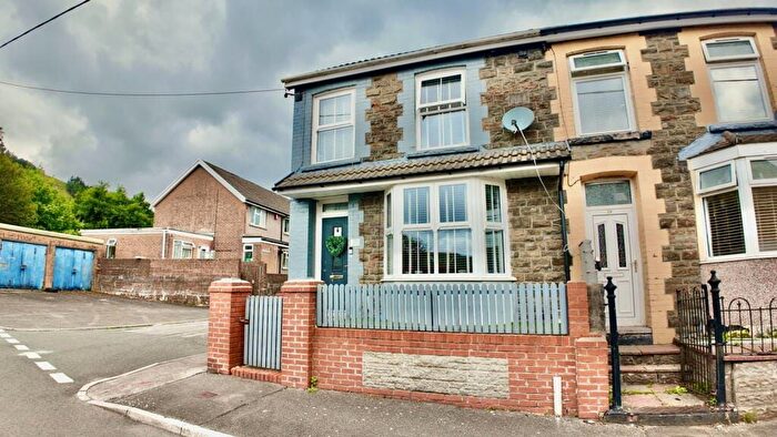 3 Bedroom End Of Terrace House For Sale In Elizabeth Street, Pentre, CF41