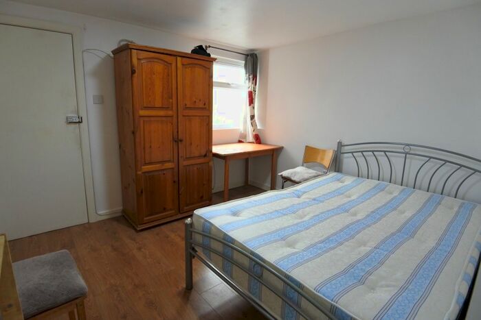 Studio To Rent In Chapter Road, Dollis Hill, NW2