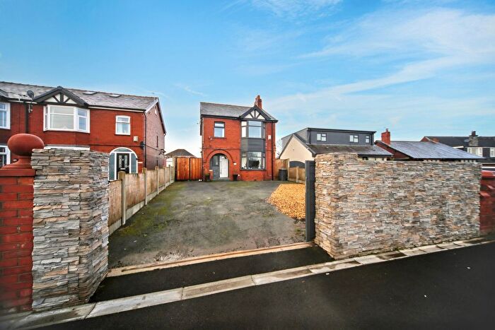 3 Bedroom Detached House For Sale In Preston Road, Standish, WN6