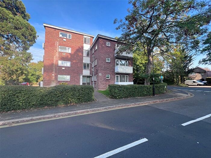 2 Bedroom Flat For Sale In West End Road, Southampton, Hampshire, SO18