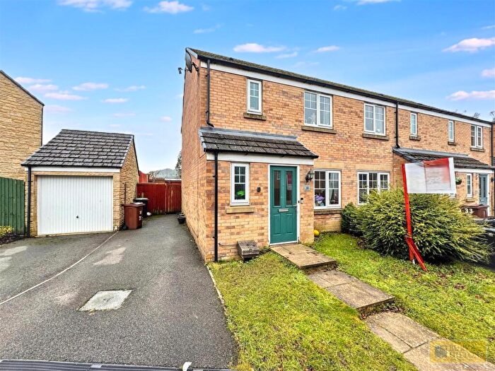 3 Bedroom End Of Terrace House For Sale In Beech View Drive, Buxton, SK17