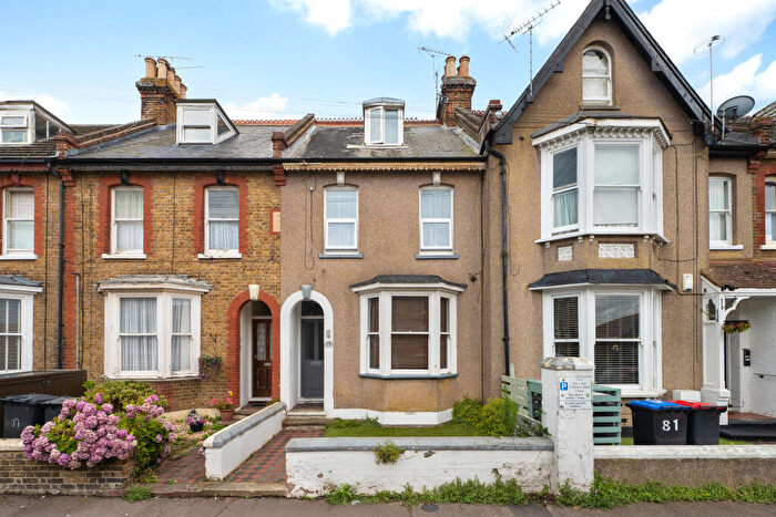 2 Bedroom Flat For Sale In South Road, Herne Bay, Kent, CT6