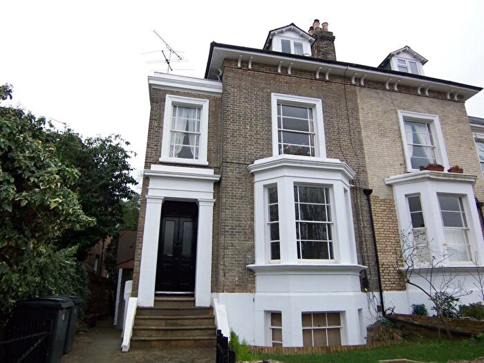 1 Bedroom Apartment To Rent In St Leonards Road, Surbiton, KT6