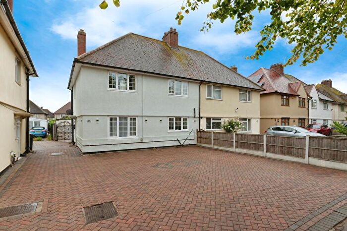 4 Bedroom Semi-Detached House For Sale In Stephenson Avenue, Tilbury, Essex, RM18