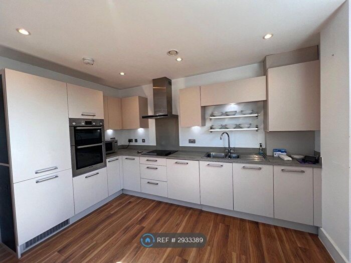 2 Bedroom Flat To Rent In London Road, Isleworth, TW7