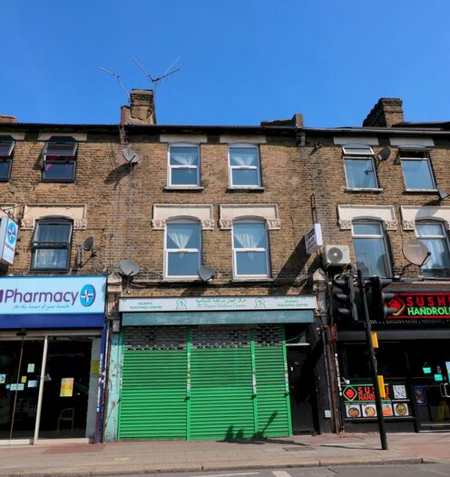 3 Bedroom Flat To Rent In Green Lane, Ilford, Essex ., IG1