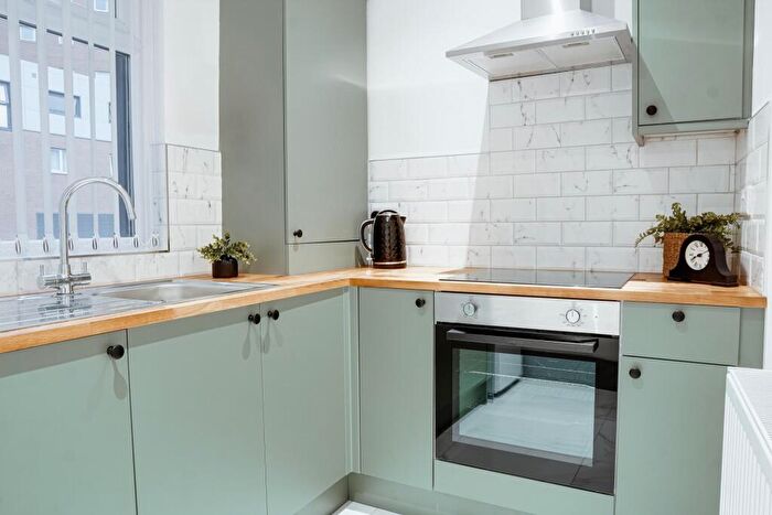 12 Bedroom House To Rent In Great Crosshall Street, Liverpool, L3