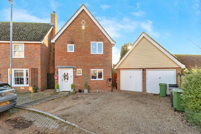 3 Bedroom Detached House For Sale In Muir Drive, Hingham, Norwich, NR9