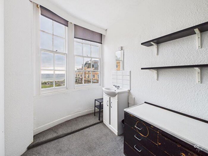 1 Bedroom Detached House To Rent In Bedford Square, Brighton, BN1