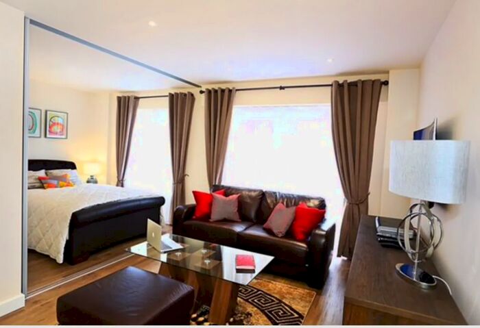 1 Bedroom Flat To Rent In Beaufort Square, London, NW9