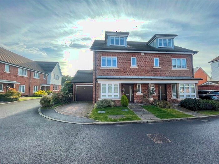 3 Bedroom Semi-Detached House For Sale In Teaseltun, Fleet, GU51