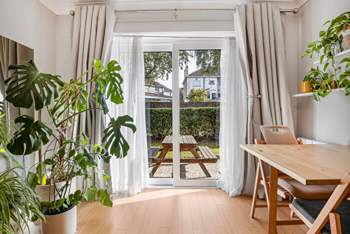 2 Bedroom Apartment For Sale In Beechmount Court, Beechmount Grove, Hengrove, Bristol, BS14