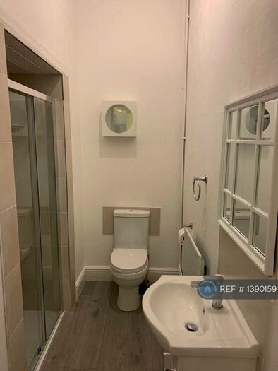 1 Bedroom Flat To Rent In Gibson Street, Kilmarnock, KA1