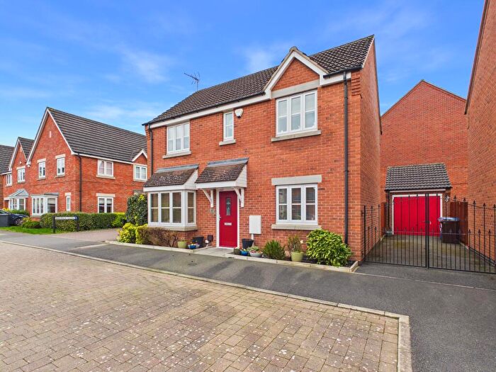 3 Bedroom Detached House For Sale In Magdalene Drive, Mickleover, DE3