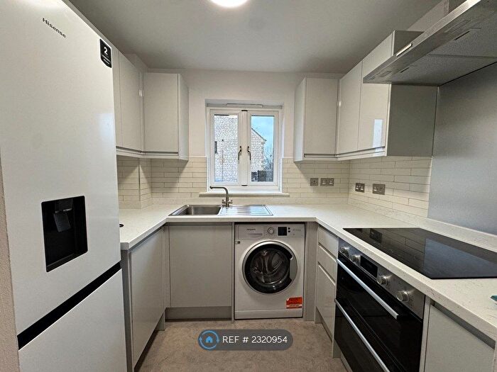 1 Bedroom Flat To Rent In Hanstone Close, Cirencester, GL7