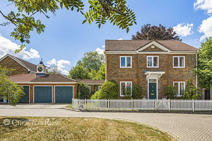 4 Bedroom Detached House For Sale In The Lawns, Ascot, SL5
