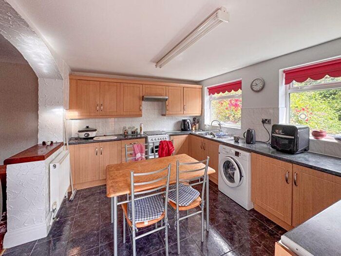 3 Bedroom Semi-Detached House For Sale In Town Street, Nottingham, HG16
