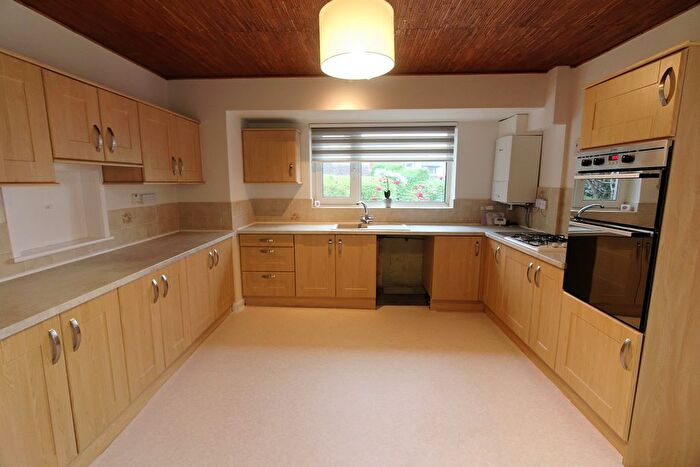 2 Bedroom Detached Bungalow For Sale In Gayhurst Close, Wigston, LE18