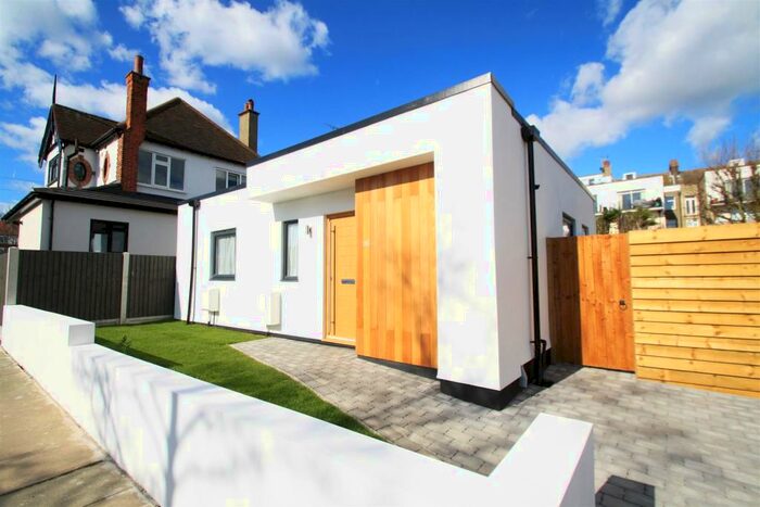 1 Bedroom Detached Bungalow To Rent In Thames Drive, Leigh-On-Sea, SS9