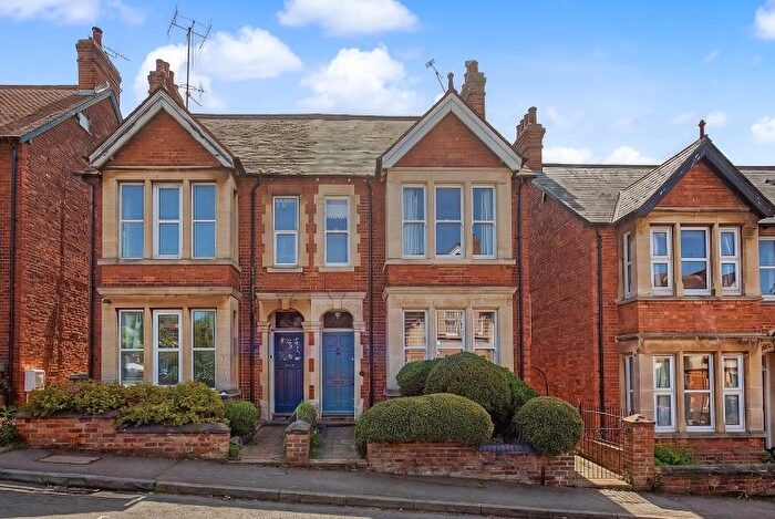 3 Bedroom Semi Detached House To Rent In Divinity Road, Oxford, OX4