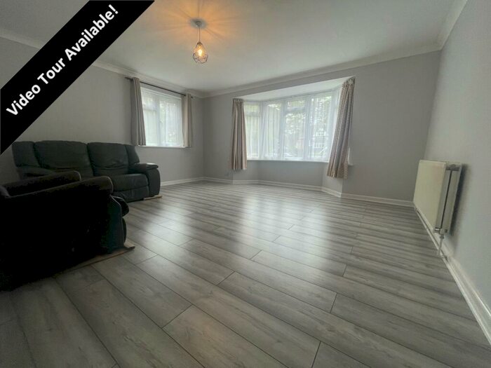 2 Bedroom Flat To Rent In Nairn Road, Bournemouth, BH3