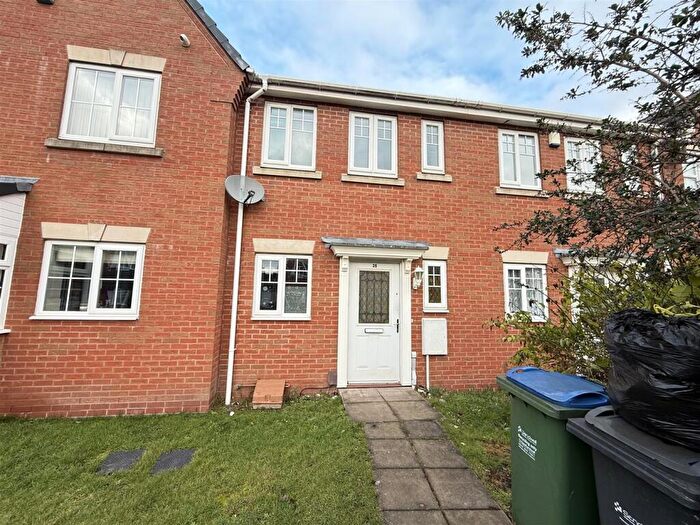 2 Bedroom House To Rent In York CresentWest Bromwich, B70