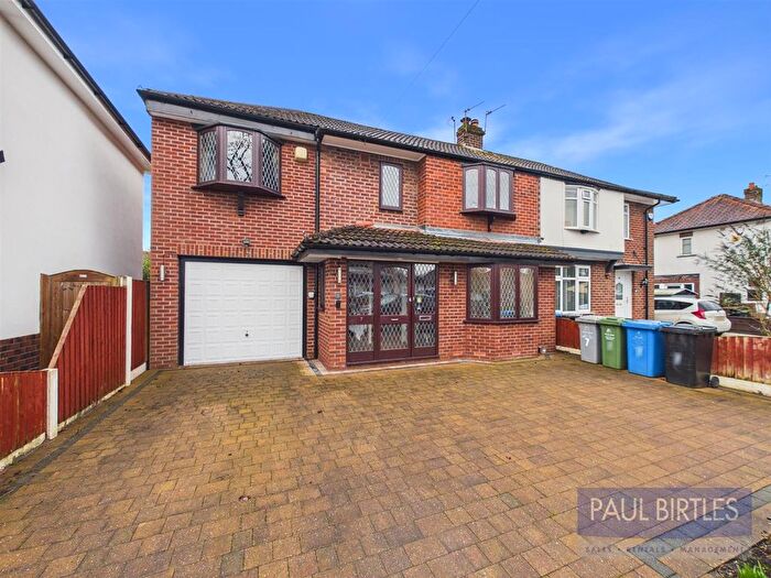 4 Bedroom Semi Detached House For Sale In Bude Avenue, Flixton, Trafford, M41