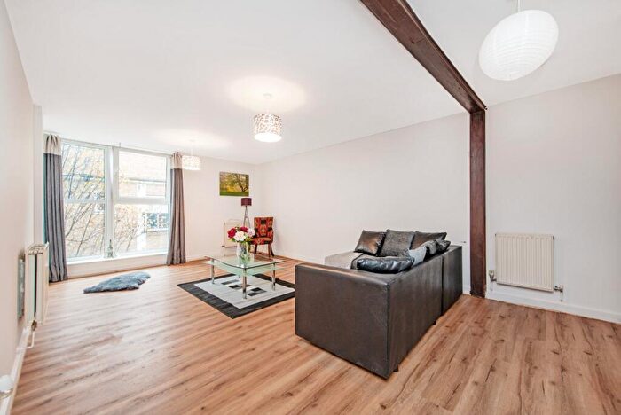 2 Bedroom Flat To Rent In Seward Street, London, EC1V