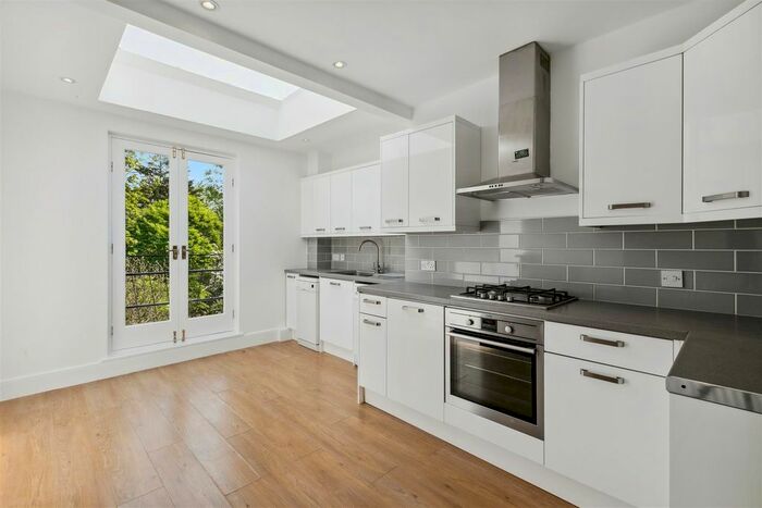2 Bedroom Flat To Rent In Esmond Road, Chiswick, London, W4