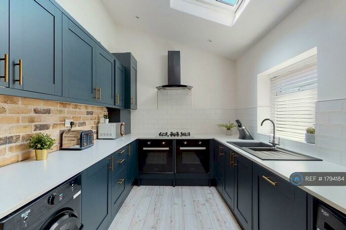 7 Bedroom End Of Terrace House To Rent In Manton Road, Liverpool, L6