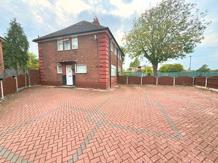 3 Bedroom Semi-Detached House To Rent In Hurstcroft Road, Birmingham, B33
