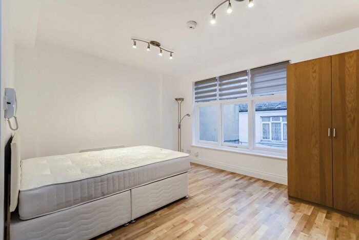 Studio To Rent In Station Parade, Balham, SW12