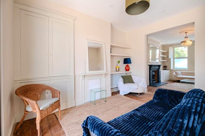 2 Bedroom Flat To Rent In Suffolk Road, Crystal Palace, SE25